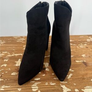 Qupid Black Ankle Booties